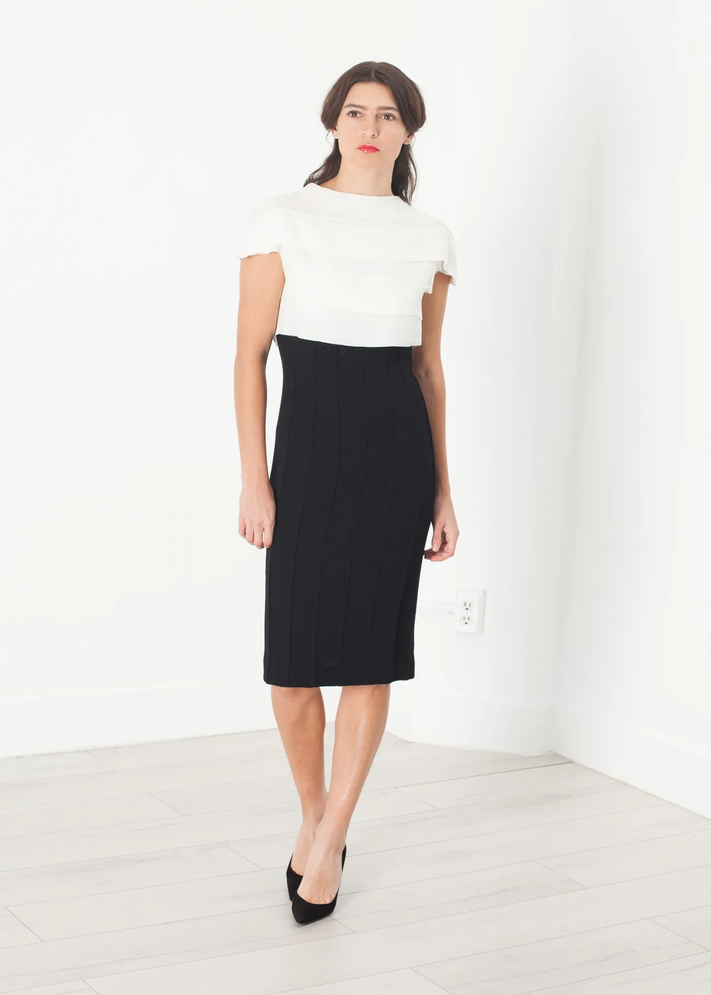 Layered Contrast Dress in Cream/Black -UEB